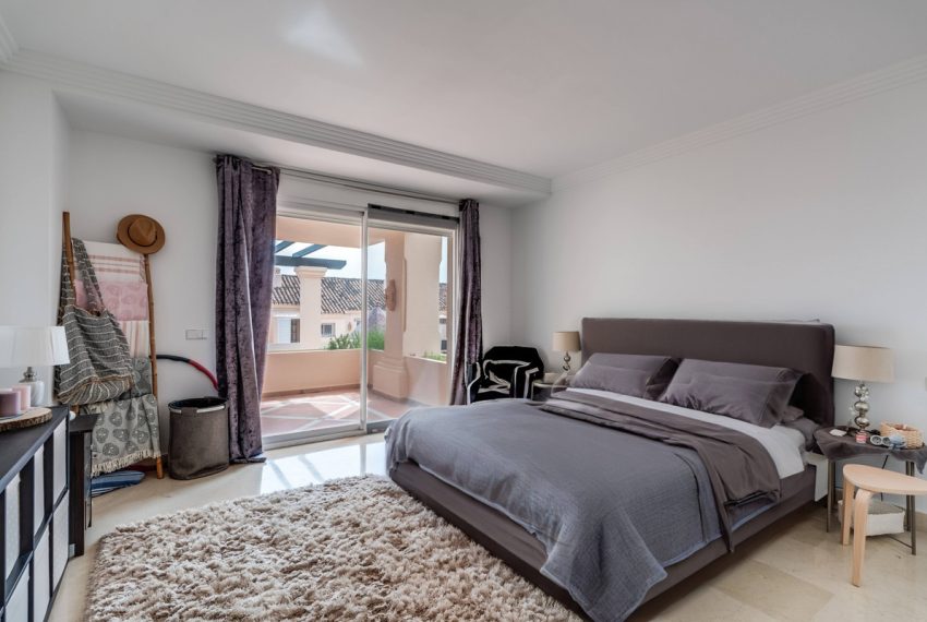 R5015758-Apartment-For-Sale-Nueva-Andalucia-Ground-Floor-2-Beds-266-Built-2