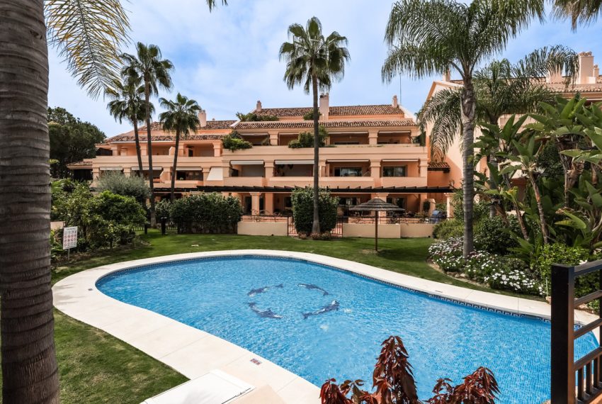R5015758-Apartment-For-Sale-Nueva-Andalucia-Ground-Floor-2-Beds-266-Built