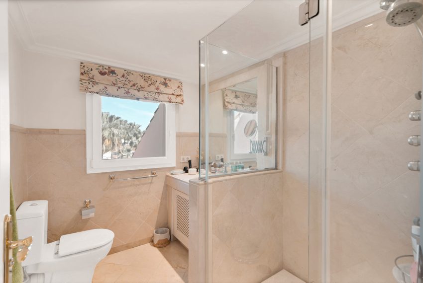 R5015914-Apartment-For-Sale-Nueva-Andalucia-Penthouse-Duplex-3-Beds-303-Built-18