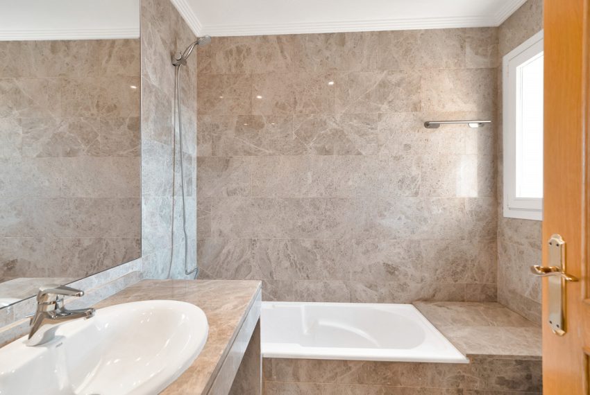 R5015917-Villa-For-Sale-Santa-Clara-Semi-Detached-3-Beds-200-Built-11