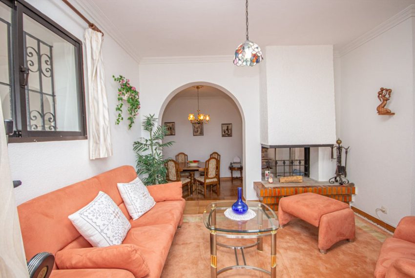 R5015998-Villa-For-Sale-Estepona-Detached-4-Beds-238-Built-11
