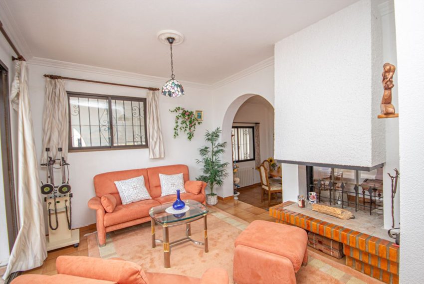 R5015998-Villa-For-Sale-Estepona-Detached-4-Beds-238-Built-12