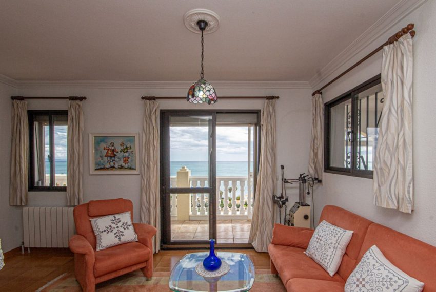 R5015998-Villa-For-Sale-Estepona-Detached-4-Beds-238-Built-13