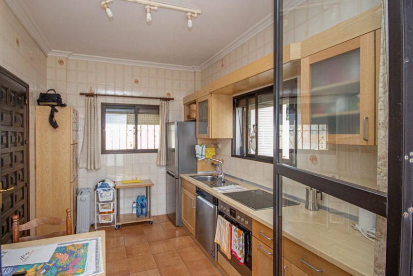 R5015998-Villa-For-Sale-Estepona-Detached-4-Beds-238-Built-7