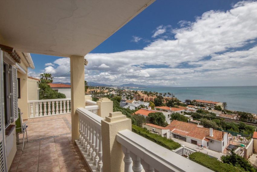R5015998-Villa-For-Sale-Estepona-Detached-4-Beds-238-Built-8