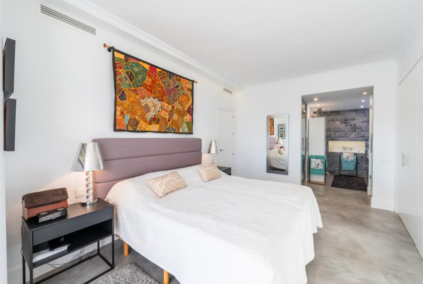 R5016589-Apartment-For-Sale-The-Golden-Mile-Middle-Floor-2-Beds-212-Built-16