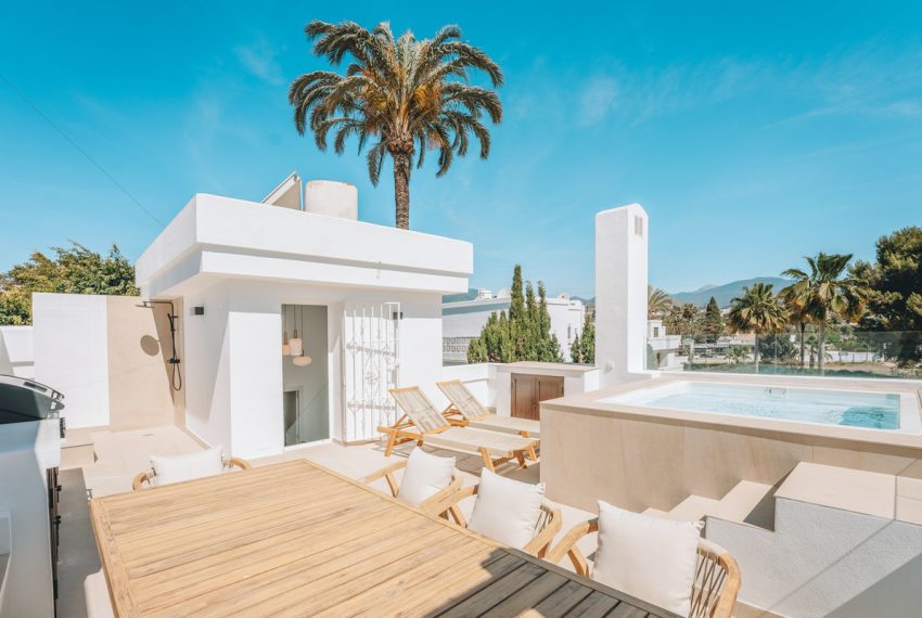 R5017051-Townhouse-For-Sale-Nueva-Andalucia-Terraced-4-Beds-310-Built-1