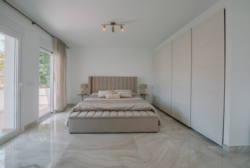 R5017051-Townhouse-For-Sale-Nueva-Andalucia-Terraced-4-Beds-310-Built-5