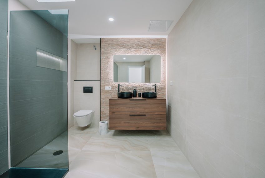 R5017051-Townhouse-For-Sale-Nueva-Andalucia-Terraced-4-Beds-310-Built-8