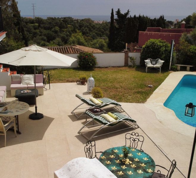 R5017090-Image 1-Detached - 6 Beds - 320 Built