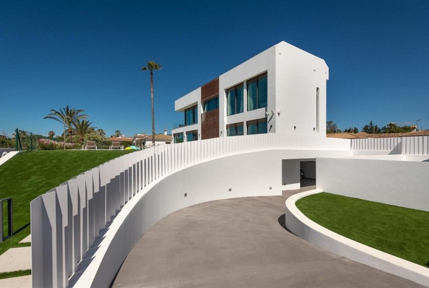 R5017102-Villa-For-Sale-El-Paraiso-Detached-5-Beds-454-Built-2
