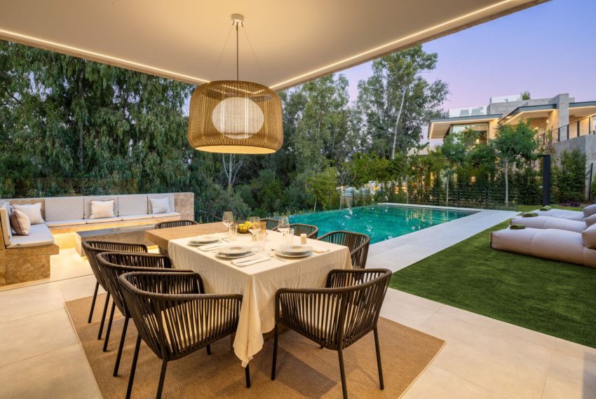 R5017135-Villa-For-Sale-Nueva-Andalucia-Detached-6-Beds-785-Built-5