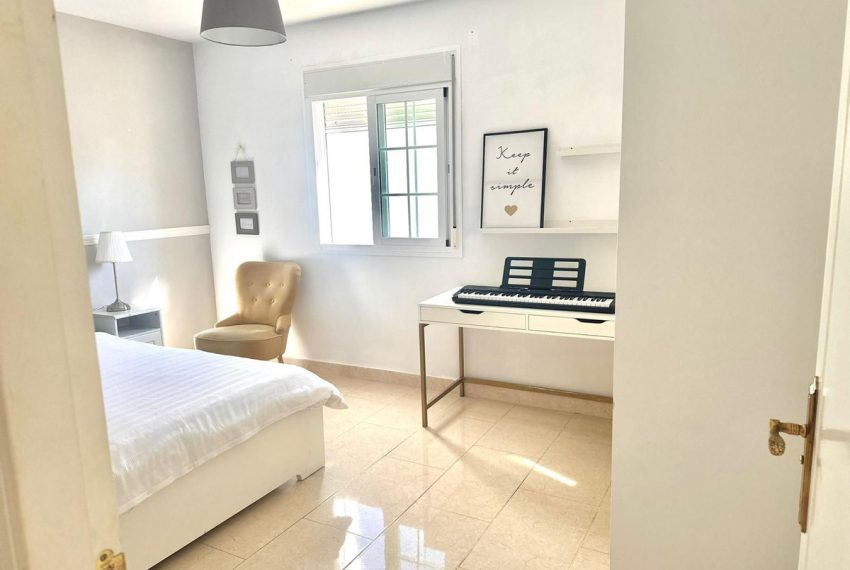 R5017267-Villa-For-Sale-Ojen-Detached-4-Beds-340-Built-11