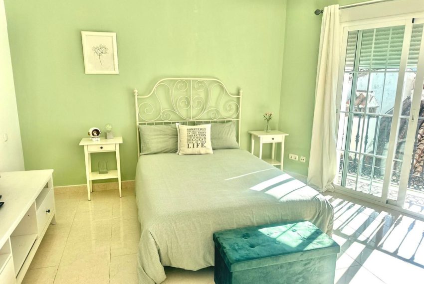 R5017267-Villa-For-Sale-Ojen-Detached-4-Beds-340-Built-15
