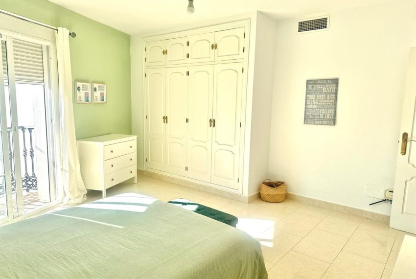 R5017267-Villa-For-Sale-Ojen-Detached-4-Beds-340-Built-18