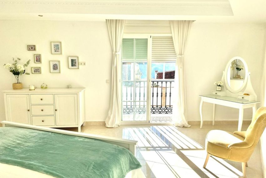 R5017267-Villa-For-Sale-Ojen-Detached-4-Beds-340-Built-19