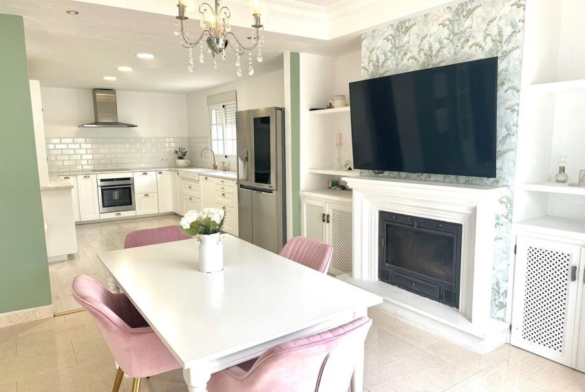 R5017267-Villa-For-Sale-Ojen-Detached-4-Beds-340-Built-3