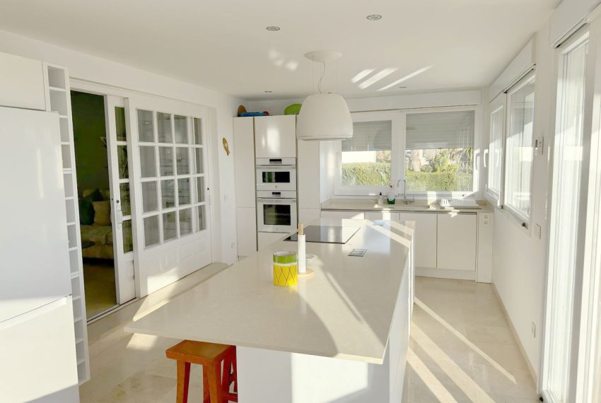 R5017348-Villa-For-Sale-Estepona-Detached-6-Beds-275-Built-15