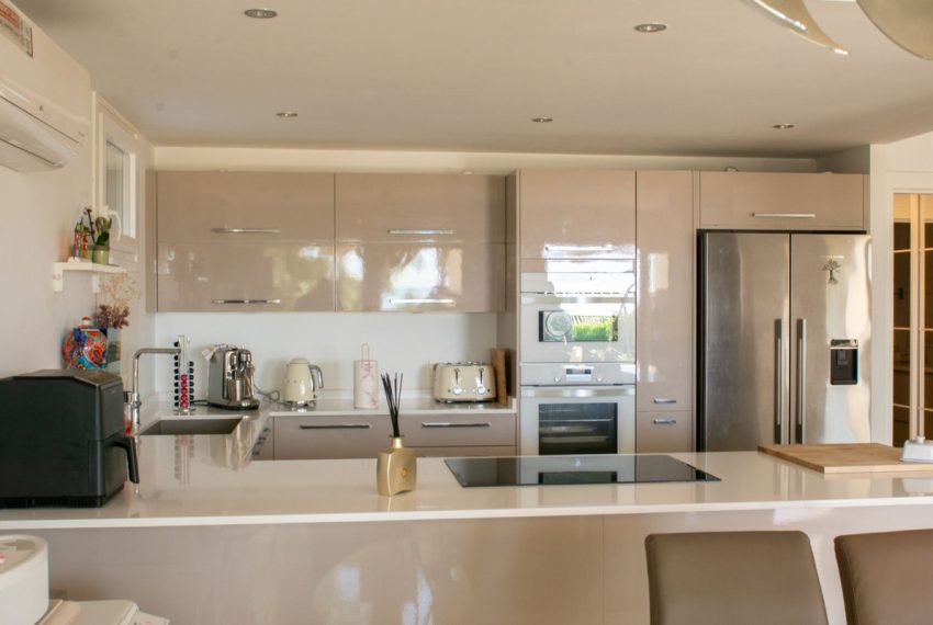R5017348-Villa-For-Sale-Estepona-Detached-6-Beds-275-Built-4