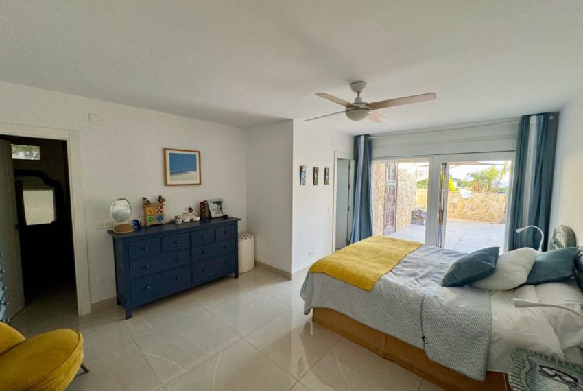 R5017348-Villa-For-Sale-Estepona-Detached-6-Beds-275-Built-7