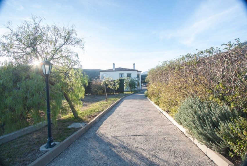 R5017591-Villa-For-Sale-Estepona-Finca-4-Beds-343-Built-3