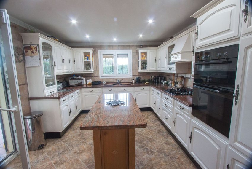R5017591-Villa-For-Sale-Estepona-Finca-4-Beds-343-Built-8