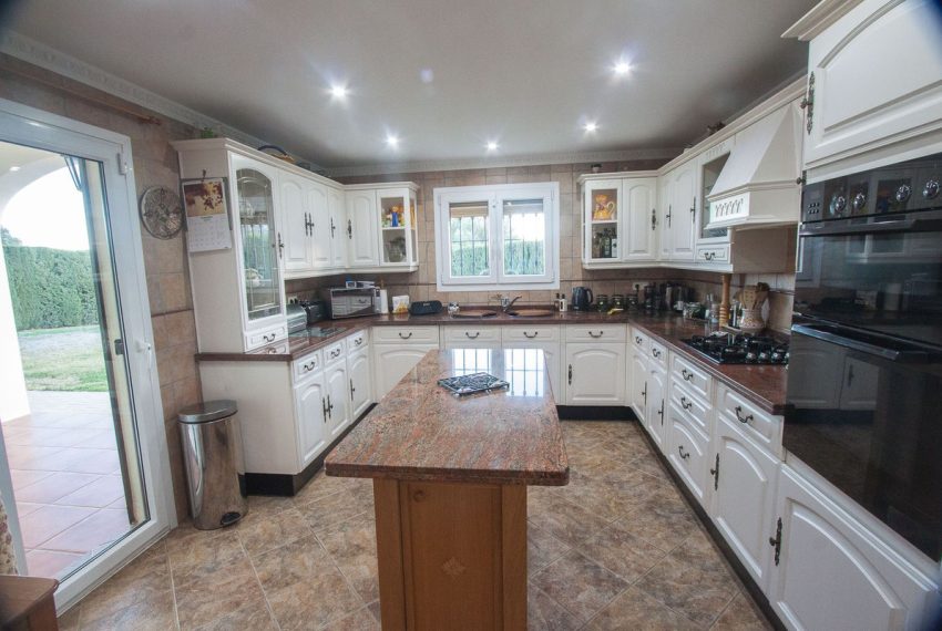 R5017591-Villa-For-Sale-Estepona-Finca-4-Beds-343-Built-9
