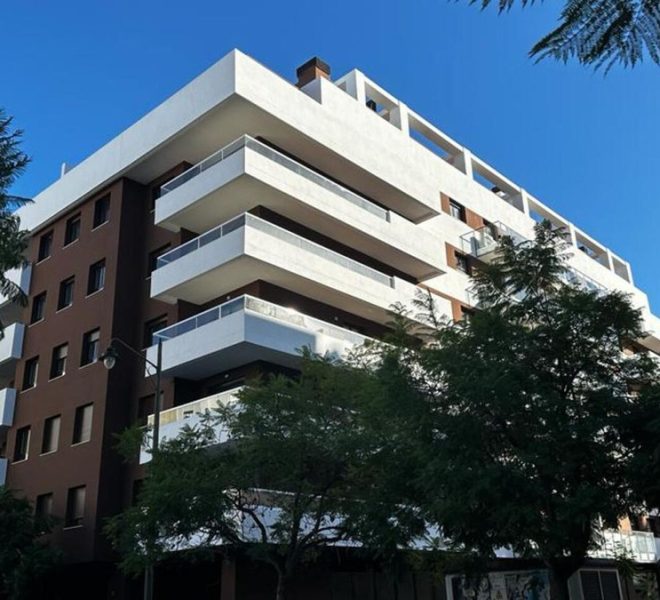 R5017918-Image 1-Penthouse - 2 Beds - 76 Built