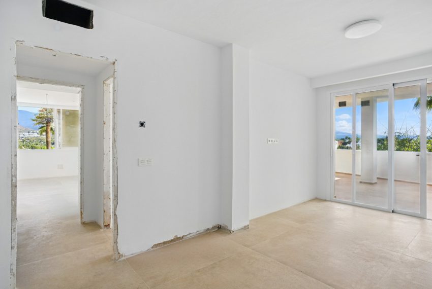 R5018095-Apartment-For-Sale-Nueva-Andalucia-Middle-Floor-2-Beds-101-Built-12