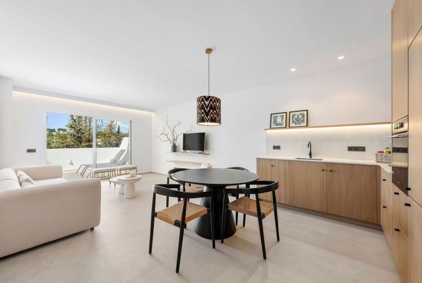 R5018134-Apartment-For-Sale-Aloha-Penthouse-3-Beds-95-Built-3