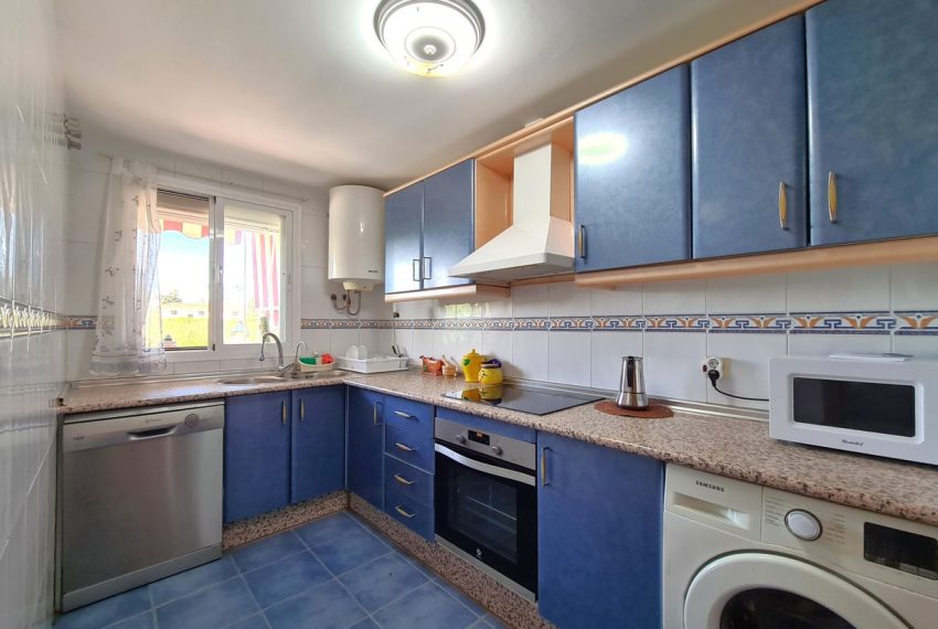 R5018458-Villa-For-Sale-Estepona-Semi-Detached-3-Beds-115-Built-3
