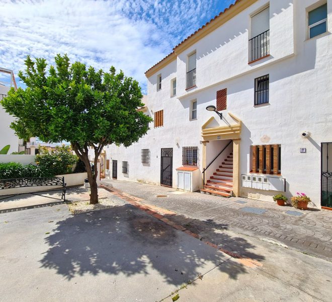 R5018458-Image 1-Semi Detached - 3 Beds - 115 Built