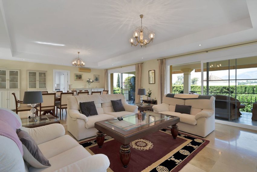 R5018464-Villa-For-Sale-El-Paraiso-Detached-4-Beds-501-Built-3
