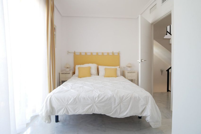 R5018611-Townhouse-For-Sale-Cabopino-Terraced-4-Beds-150-Built-18