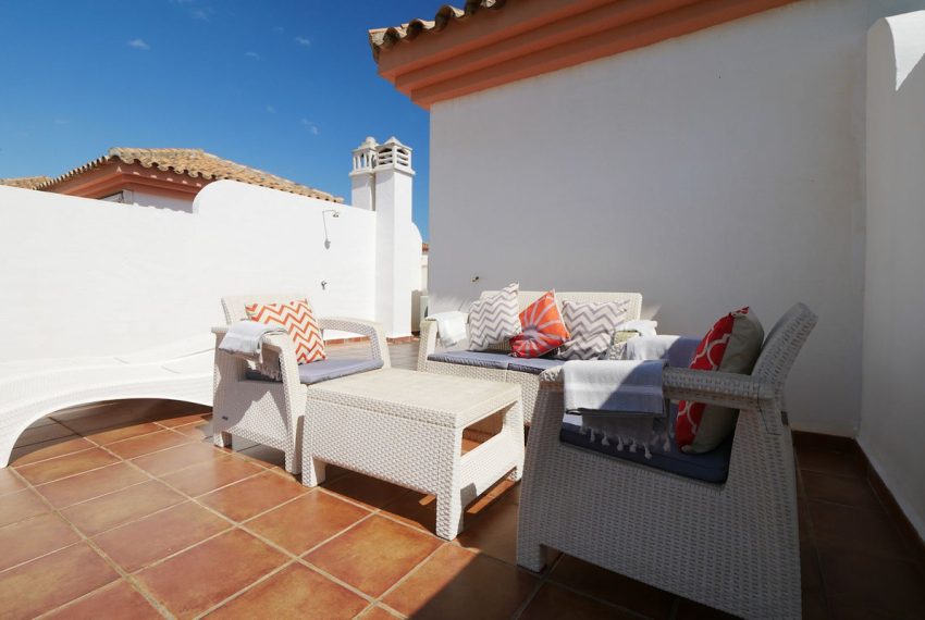 R5018611-Townhouse-For-Sale-Cabopino-Terraced-4-Beds-150-Built-4