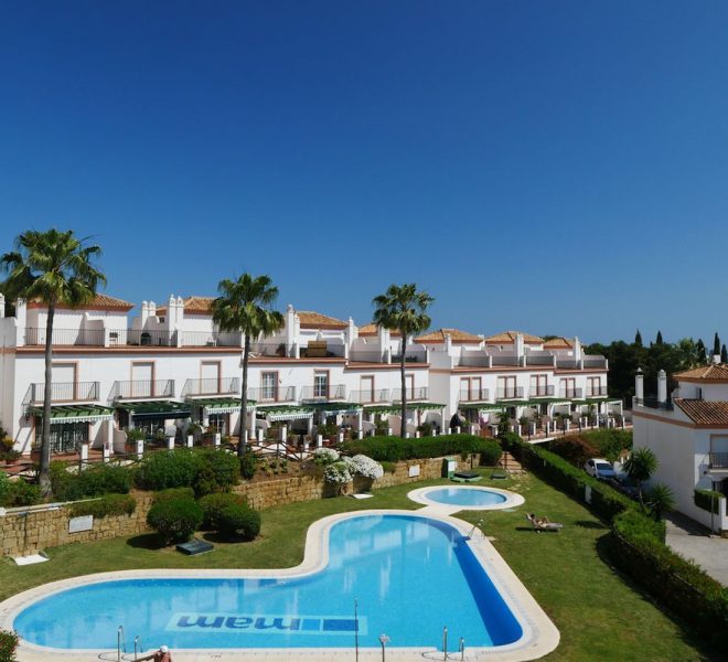 R5018611-Image 1-Terraced - 4 Beds - 150 Built