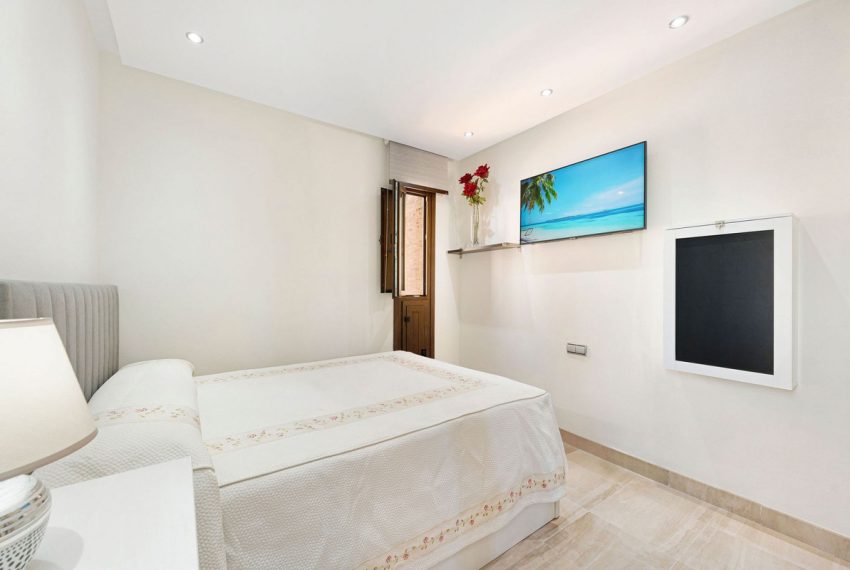 R5018767-Apartment-For-Sale-Estepona-Penthouse-4-Beds-320-Built-19