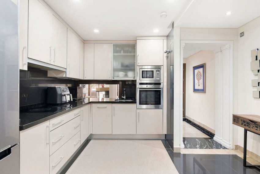 R5018767-Apartment-For-Sale-Estepona-Penthouse-4-Beds-320-Built-8