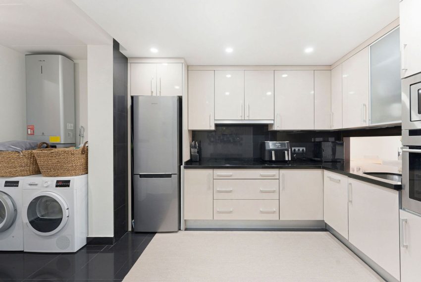 R5018767-Apartment-For-Sale-Estepona-Penthouse-4-Beds-320-Built-9