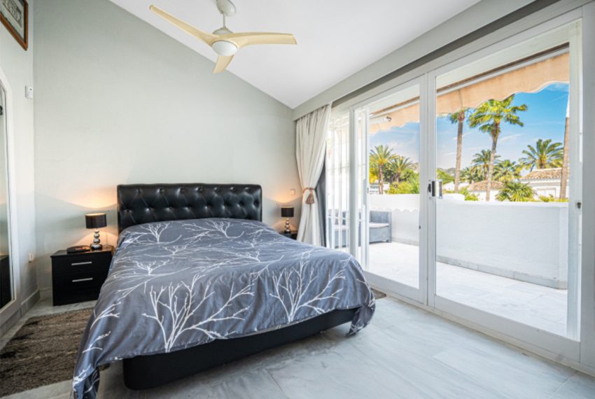R5018857-Townhouse-For-Sale-Sierra-Blanca-Terraced-3-Beds-169-Built-18