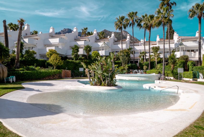 R5018857-Townhouse-For-Sale-Sierra-Blanca-Terraced-3-Beds-169-Built-2
