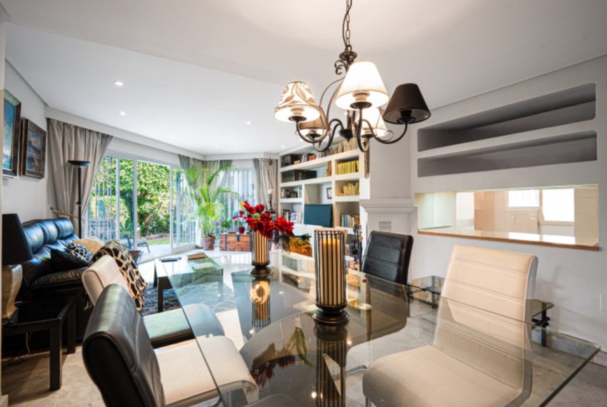 R5018857-Townhouse-For-Sale-Sierra-Blanca-Terraced-3-Beds-169-Built-4