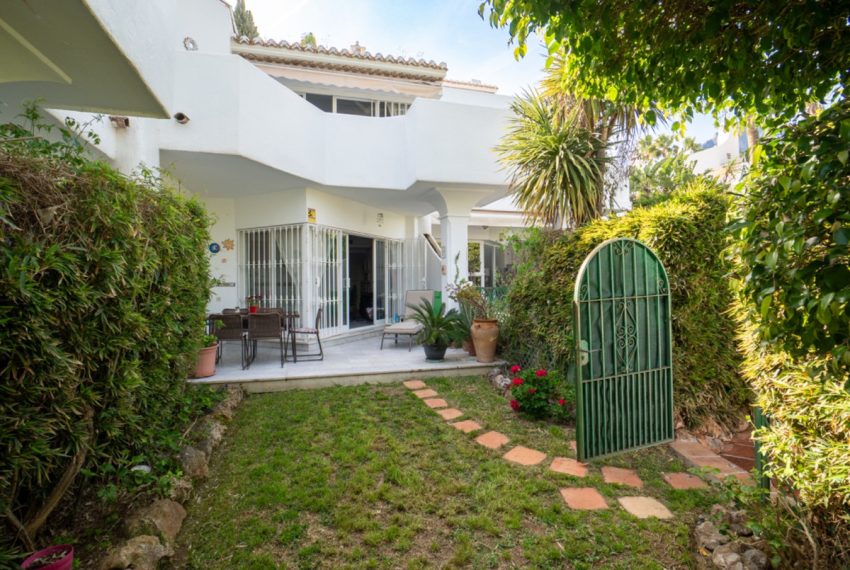 R5018857-Townhouse-For-Sale-Sierra-Blanca-Terraced-3-Beds-169-Built-5