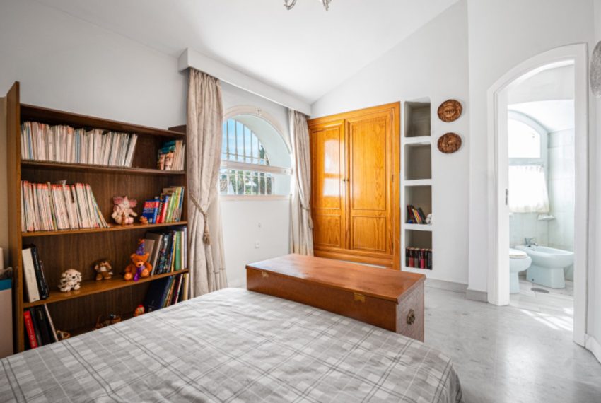 R5018857-Townhouse-For-Sale-Sierra-Blanca-Terraced-3-Beds-169-Built-7