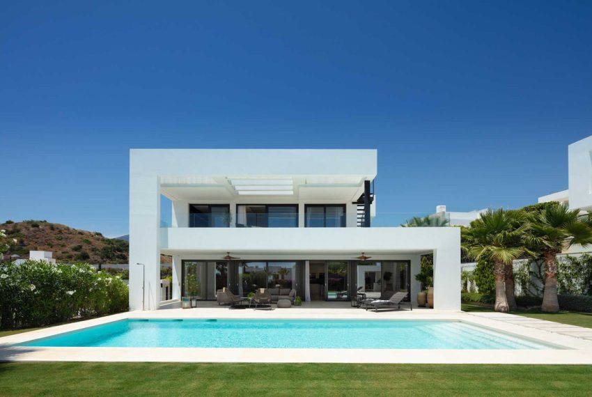 R5018980-Villa-For-Sale-Nueva-Andalucia-Detached-5-Beds-486-Built-16