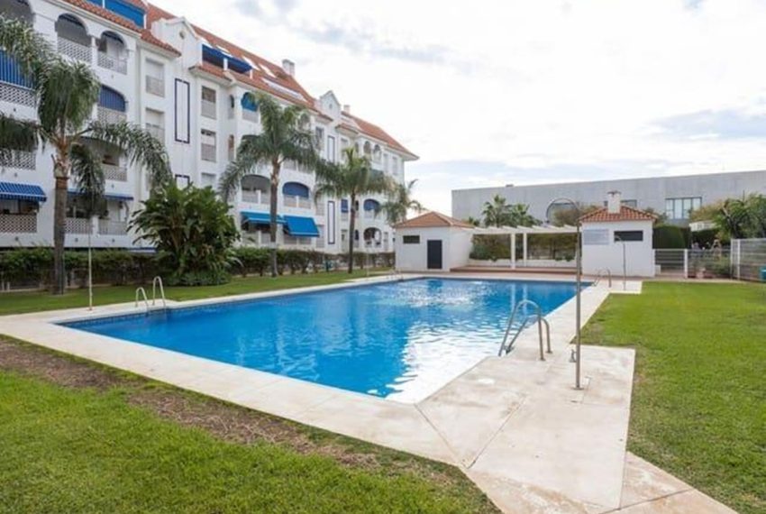 R5019088-Apartment-For-Sale-San-Pedro-de-Alcantara-Penthouse-3-Beds-92-Built