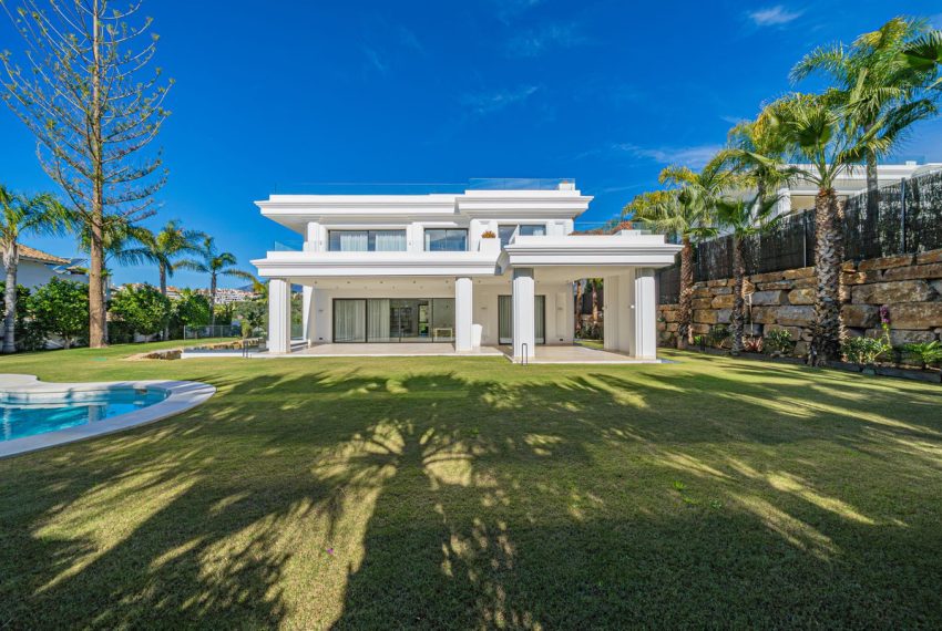 R5019127-Villa-For-Sale-The-Golden-Mile-Detached-6-Beds-547-Built-1