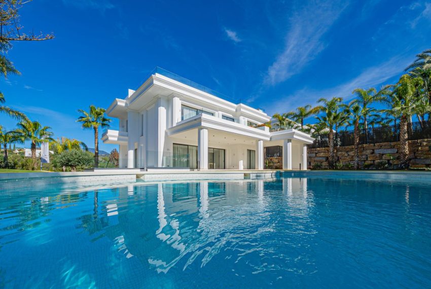 R5019127-Villa-For-Sale-The-Golden-Mile-Detached-6-Beds-547-Built-3