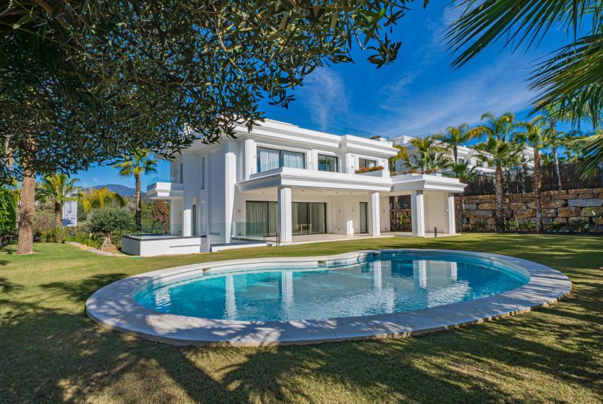 R5019127-Villa-For-Sale-The-Golden-Mile-Detached-6-Beds-547-Built-4