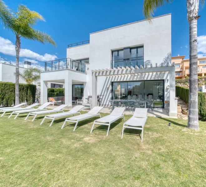 R5019310-Image 1-Detached - 4 Beds - 351 Built